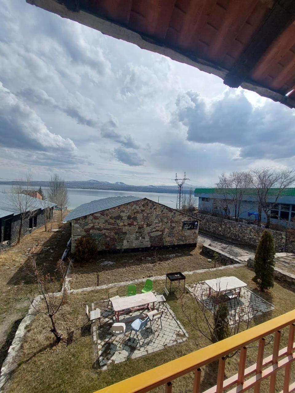 Hotel Maruna Севан Экстерьер фото